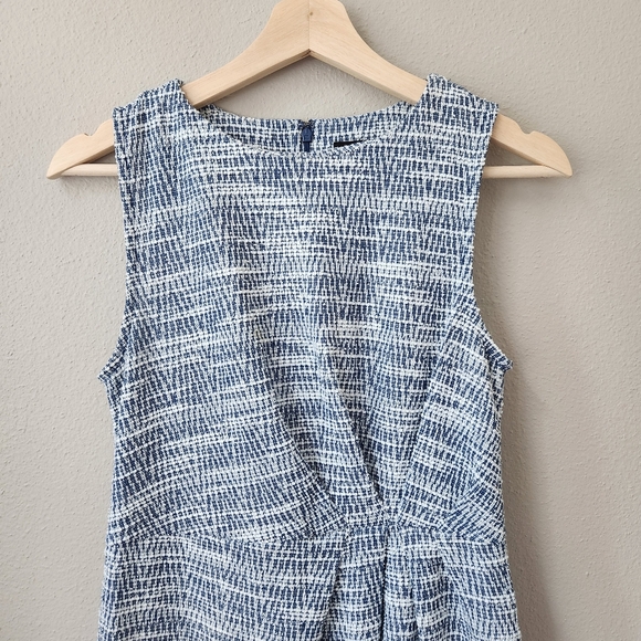 Banana Republic | Petite Sleeveless Tweed Seath Dress - Picture 4 of 8